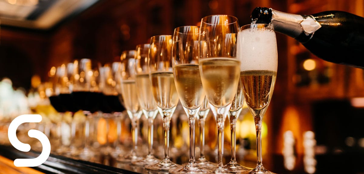 The History & Evolution of Champagne Glassware - Smart Hospitality Supplies