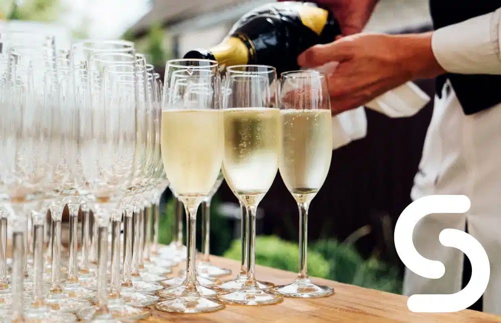 Bubbles 101: The Science Behind Champagne's Effervescence - Smart Hospitality Supplies