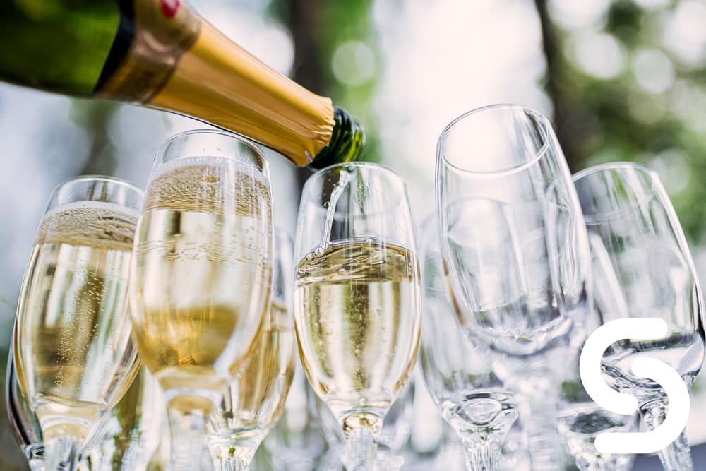 Bubbles 101: The Science Behind Champagne's Effervescence - Smart Hospitality Supplies