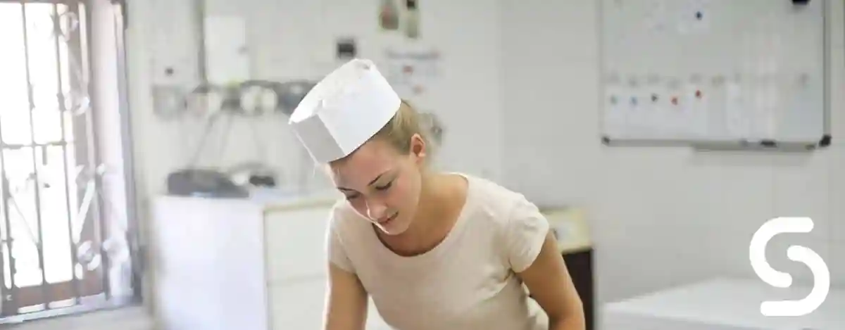 The Significance of the Chefs Hat - Smart Hospitality Supplies