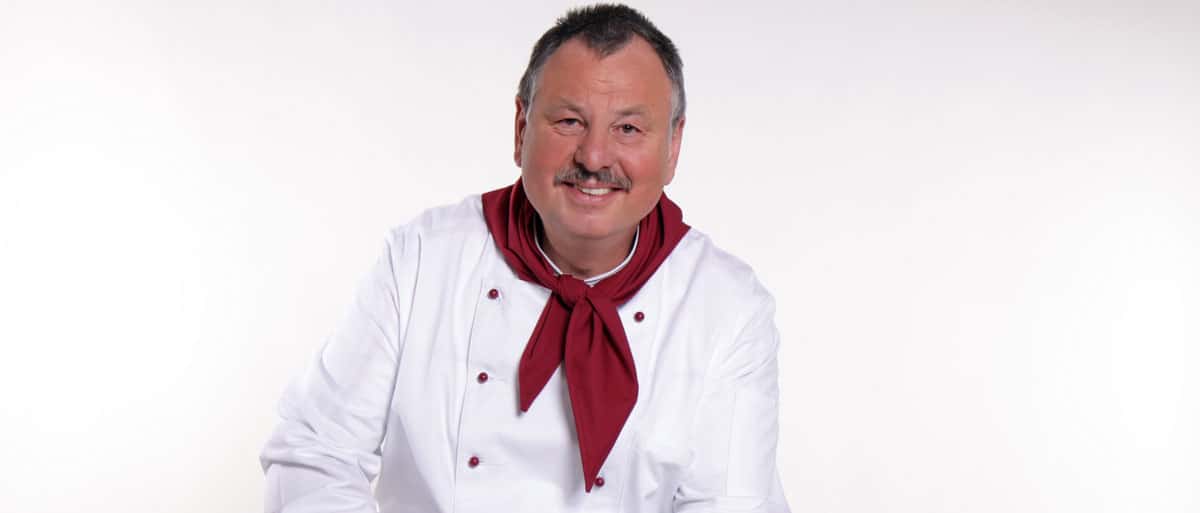 Tips for Maintaining Your Chef Neckerchief - Smart Hospitality Supplies