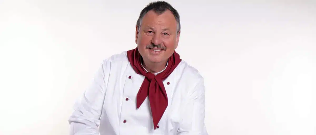 Tips for Maintaining Your Chef Neckerchief - Smart Hospitality Supplies