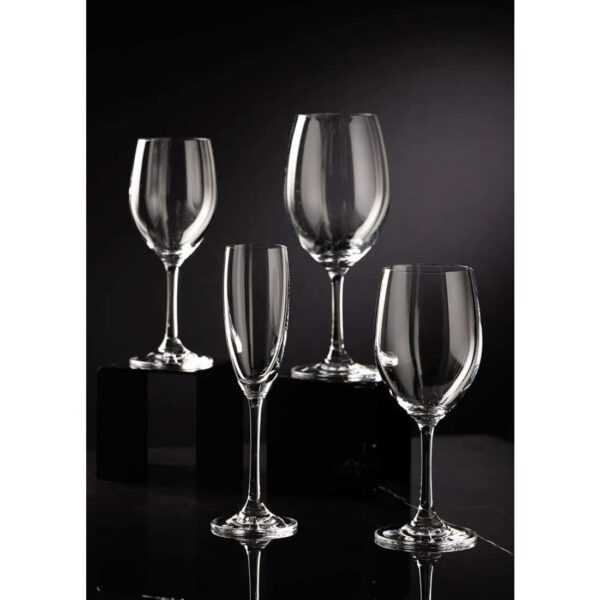 Utopia Nile Red Wine Glasses 620ml (6 pack) - Image 4