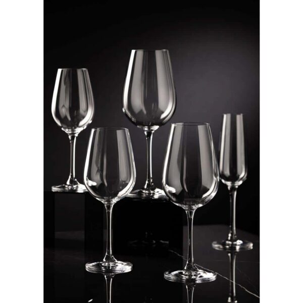 Utopia Mississippi Wine Glasses 650ml (6 pack) - Image 4