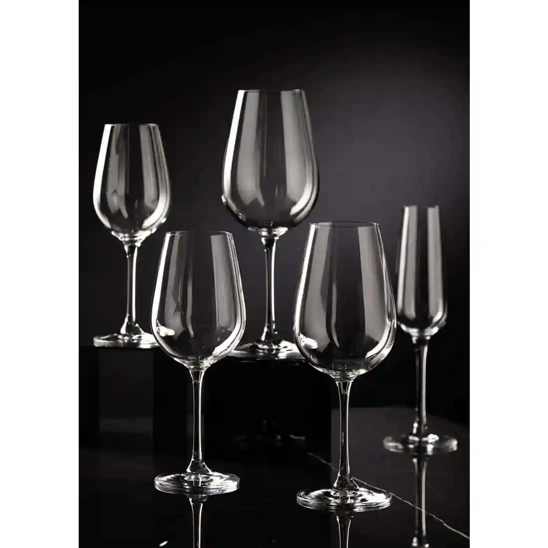 Utopia Mississippi Wine Glasses 550ml (6 pack) - Image 2