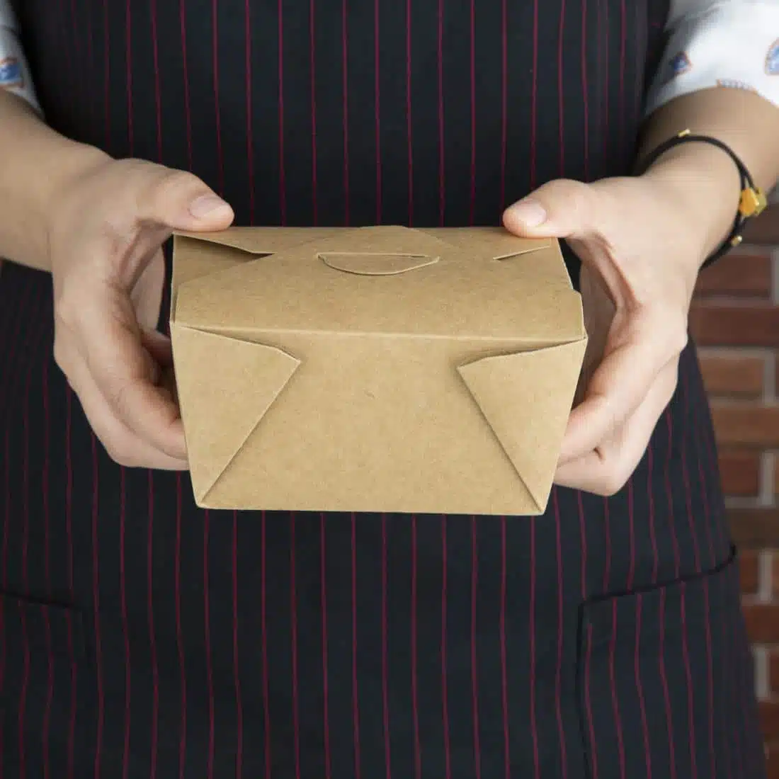 Fiesta Compostable Paperboard Food Cartons 600ml / 21oz (Pack of 400) - Image 4