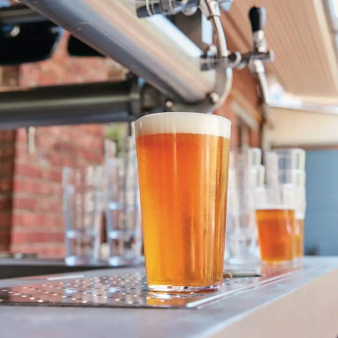 Olympia Conical Pint Glasses UKCA-CE 570ml/20oz (Pack of 24) - Image 4