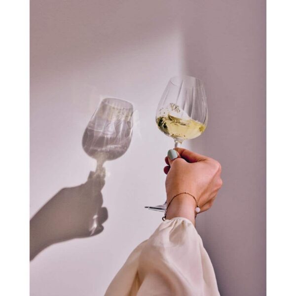 Cristal d'Arques Swirly Wine Glasses 350ml (8 Pack) - Image 4