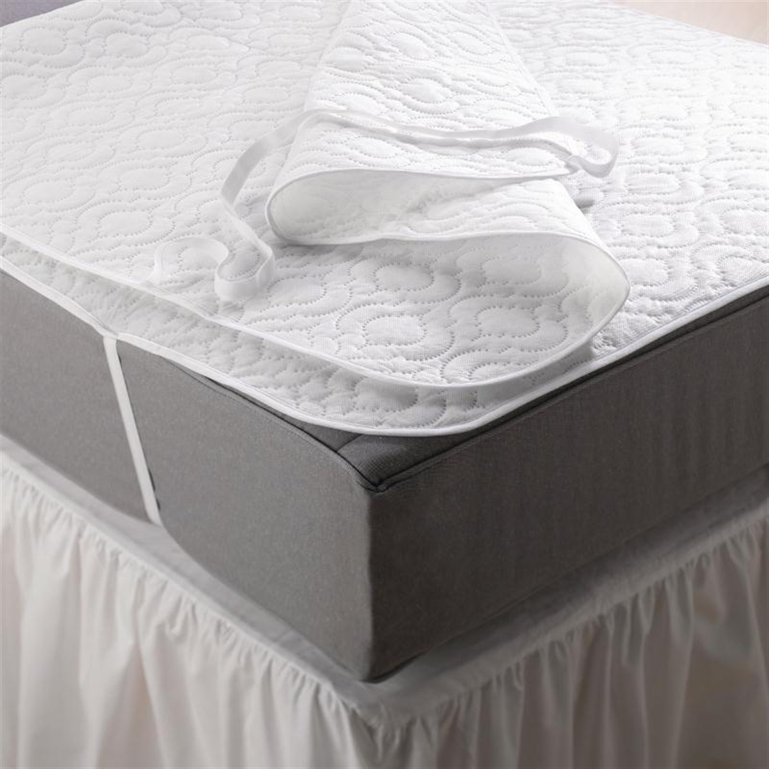 Mitre Essentials Quilted Polyproplene Mattress Protector King Size