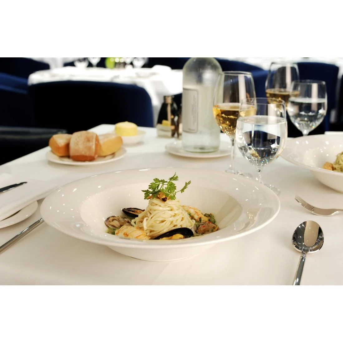 Elia Glacier Fine China Rimmed Pasta Bowls 240mm (6 Pack) - Image 2
