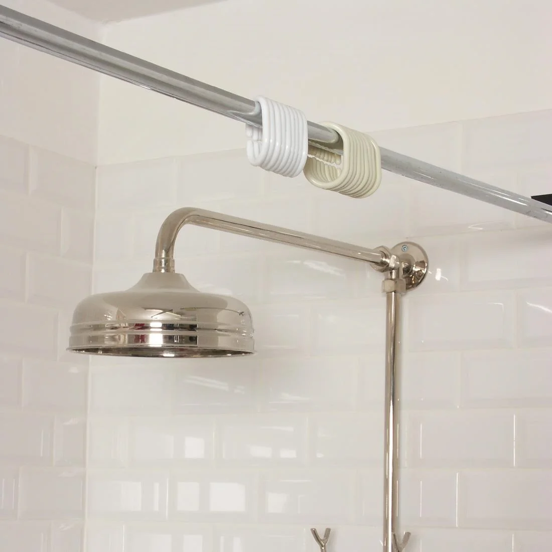 Mitre Essentials May Plastic Shower Curtain Ring - Image 2