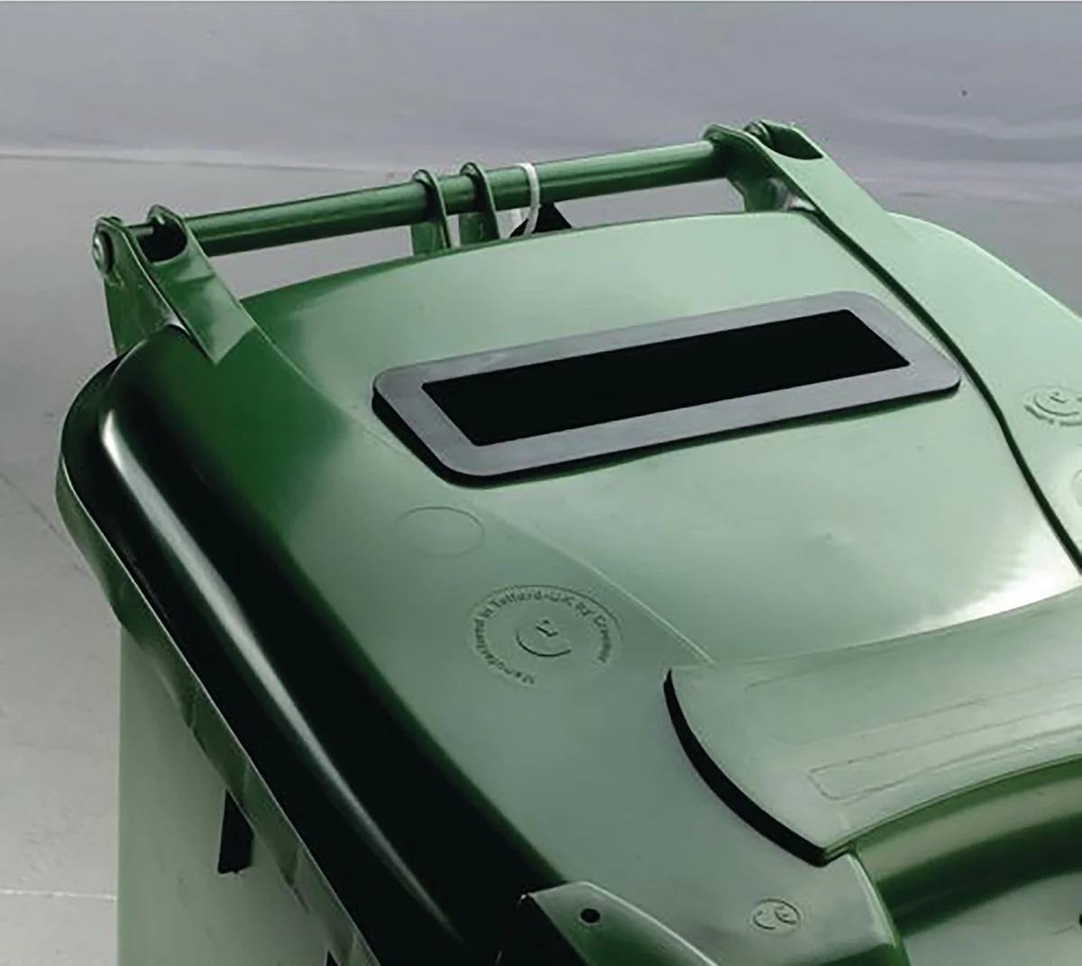 2Work Wheelie Bin Waste Slot Lid 120 Litre Green  2W10872 - Image 2