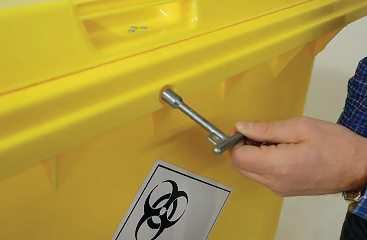 2Work Wheelie Bin Clinical Waste 770 Litre 4 Wheeled Lockable Yellow 2W10897 - Image 2