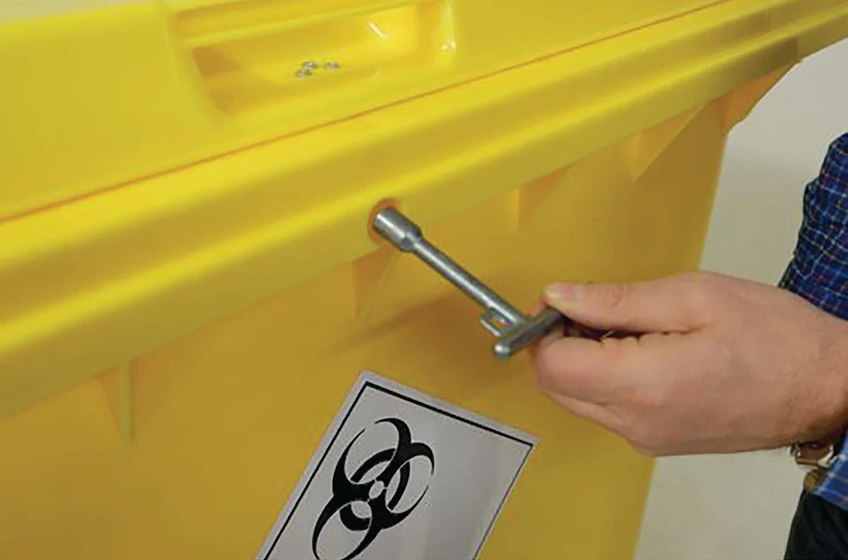 2Work Wheelie Bin Clinical Waste 120 Litre Lockable Yellow 2W10900 - Image 2
