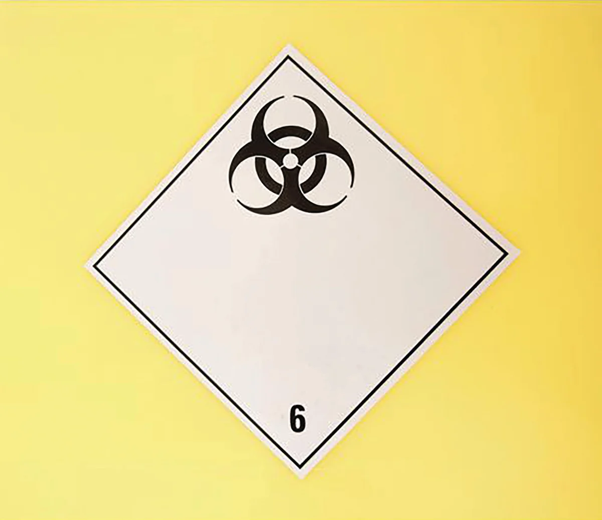 2Work Wheelie Bin Clinical Waste 120 Litre Lockable Yellow 2W10900 - Image 3