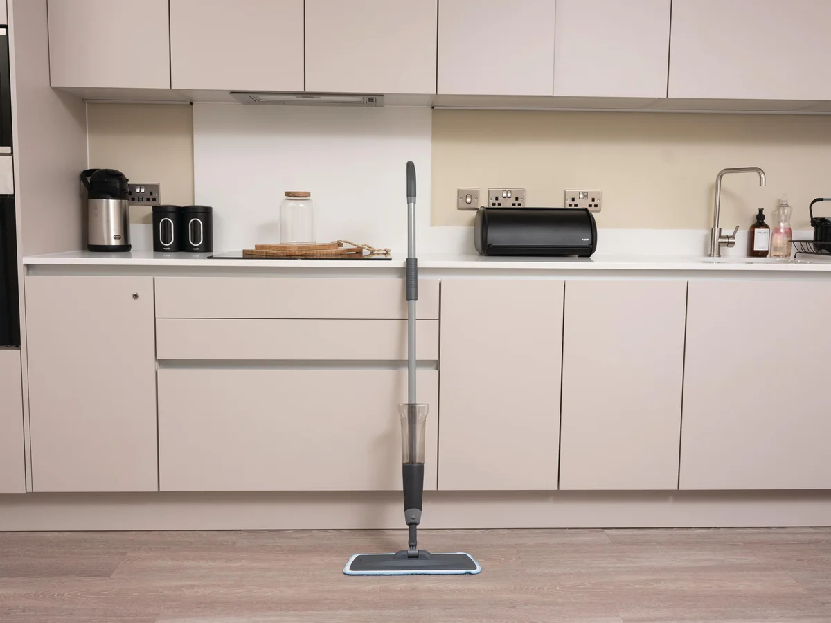 Addis Spray Floor Mop 513619 - Image 2