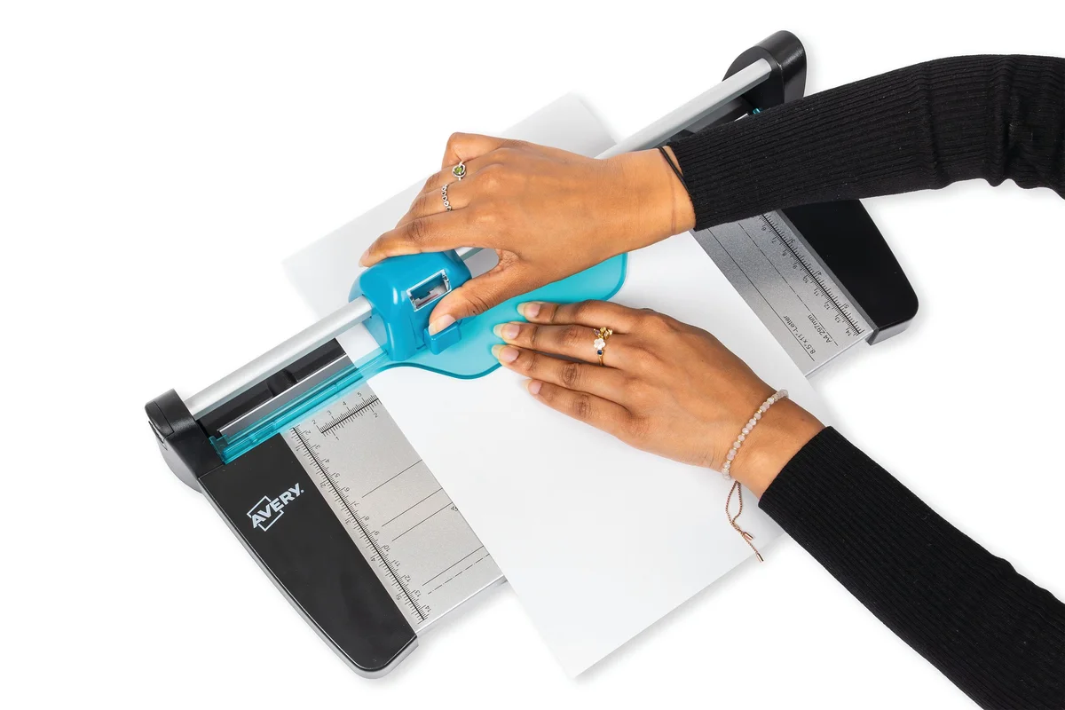 Avery Multi-Cut 4-In-1 Paper Trimmer A3 4X1TR3 - Image 2