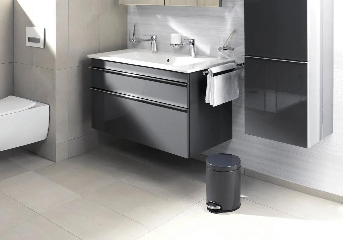 Durable Powder Coated Metal Pedal Bin Round 5 Litre Charcoal 341058 - Image 2