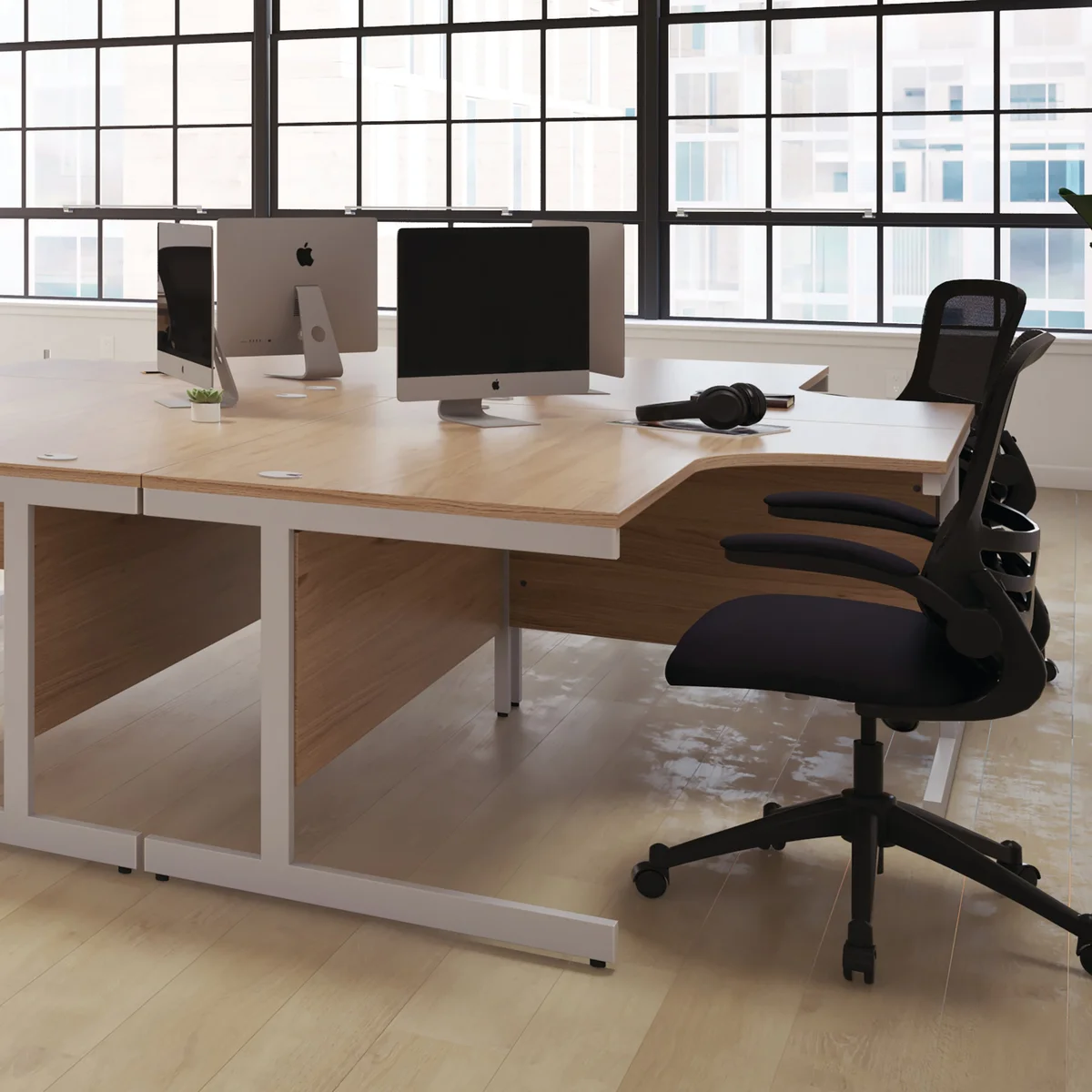 First Single Desk with 3 Drawers Pedestal 1600x800 Nova Oak/Silver KF803591 - Image 2