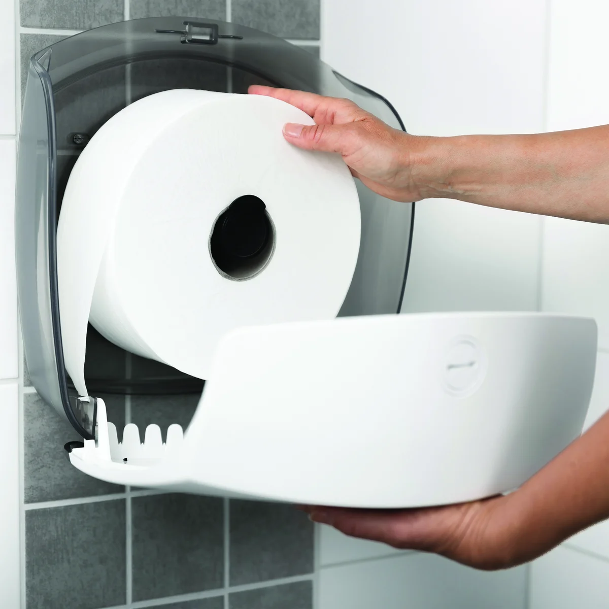 Katrin Gigant Toilet Roll 2-Ply 60mm Core Refill (Pack of 12) 62080 - Image 4