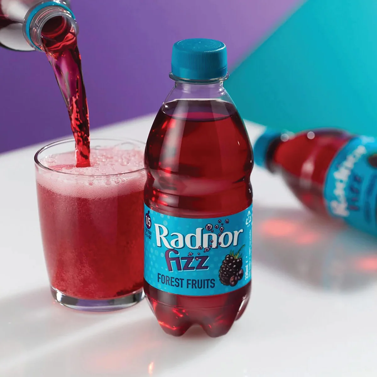 Radnor Fizz Forest Fruits Soft Drink 330ml (Pack of 24) P-RS3SPFF/24 - Image 2