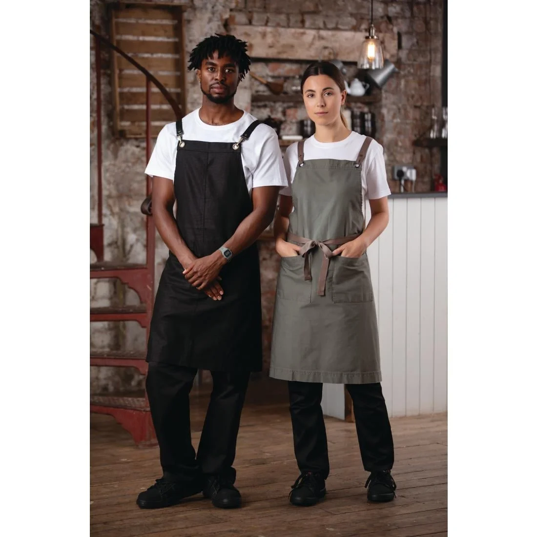 Southside Linen Blend Bib Apron Black - Image 2