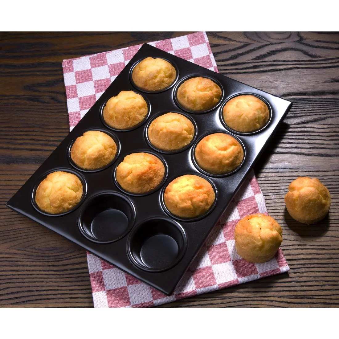 Vogue Aluminium Non-Stick 12 Cup Muffin Tray - Image 3