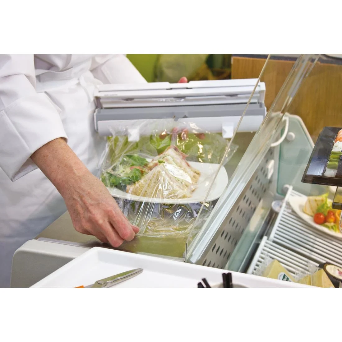Wrapmaster Cling Film 300mm x 100m (Pack of 3) - Image 4
