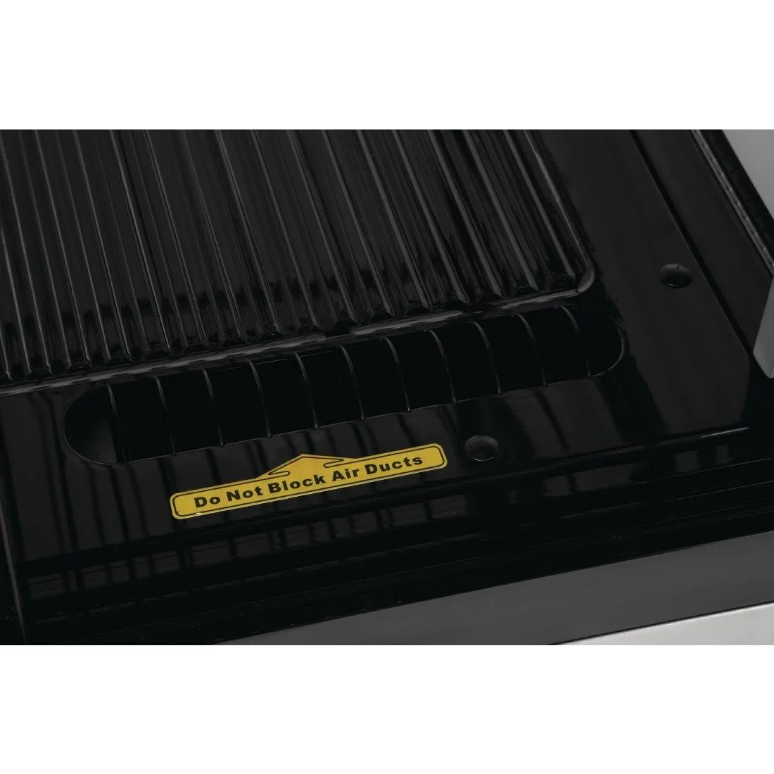 Polar G-Series Energy Efficient Countertop Food Display Fridge Black 120Ltr - Image 6