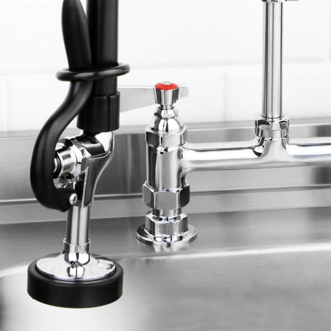 Vogue Monobloc Pre-Rinse Spray with Mid Tap - Image 3