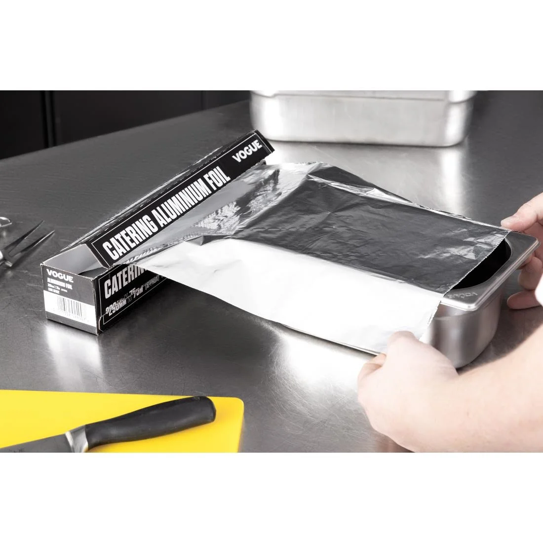 Vogue Aluminium Foil 290mm x 75m - Image 12