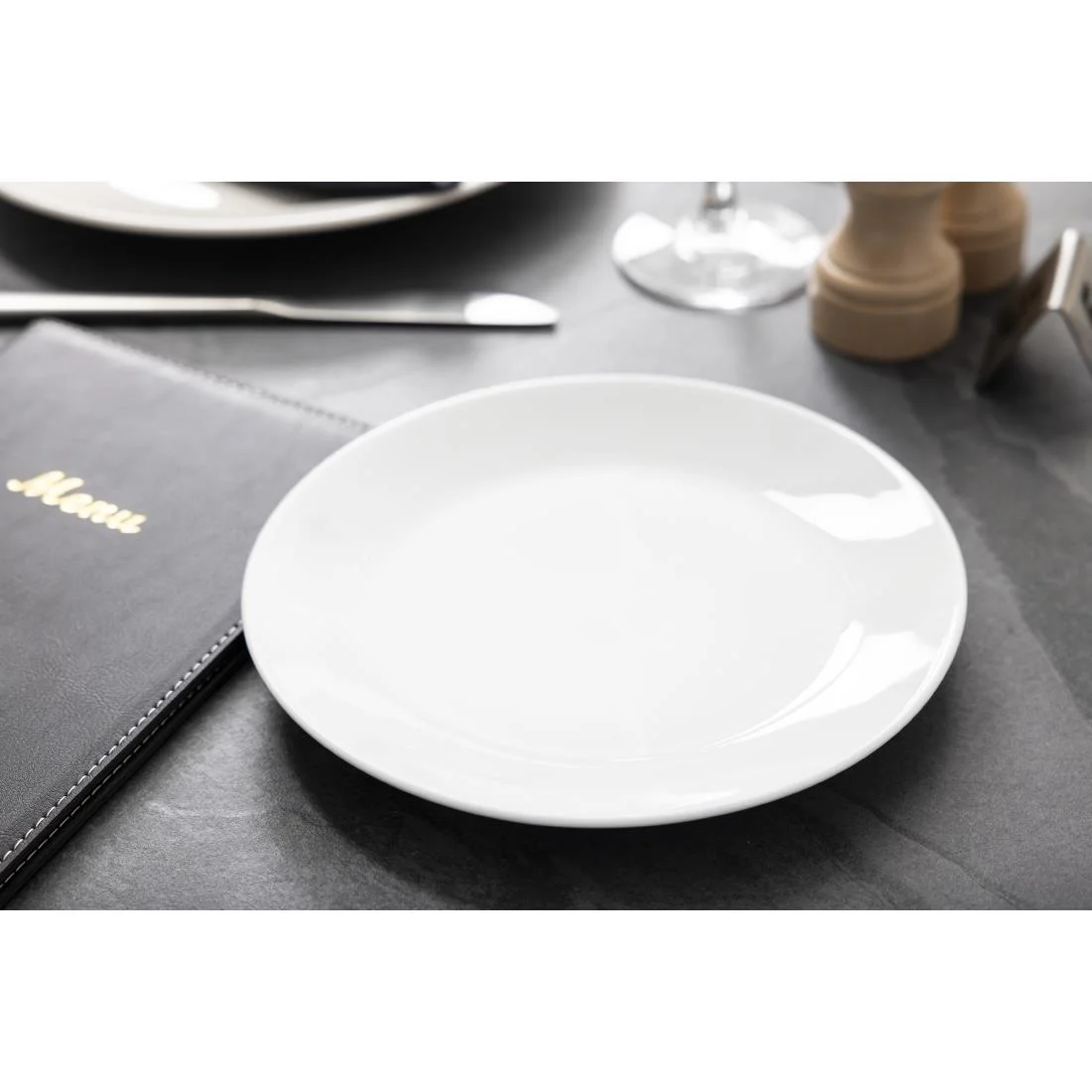 Royal Porcelain Classic White Coupe Plates 210mm - Image 9
