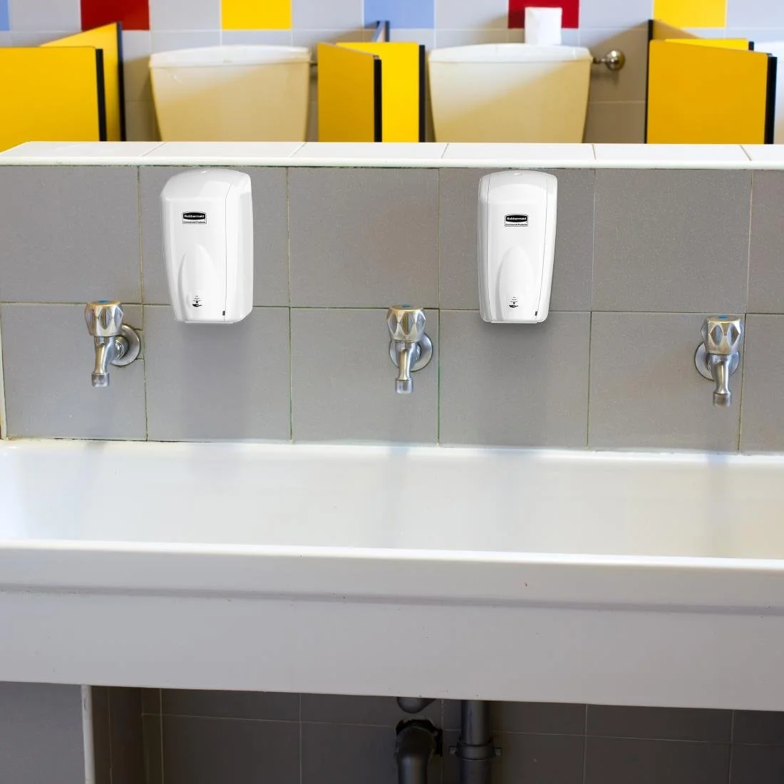 Rubbermaid AutoFoam Touch-Free Foam Hand Soap and Sanitiser Dispenser 500ml - Image 3