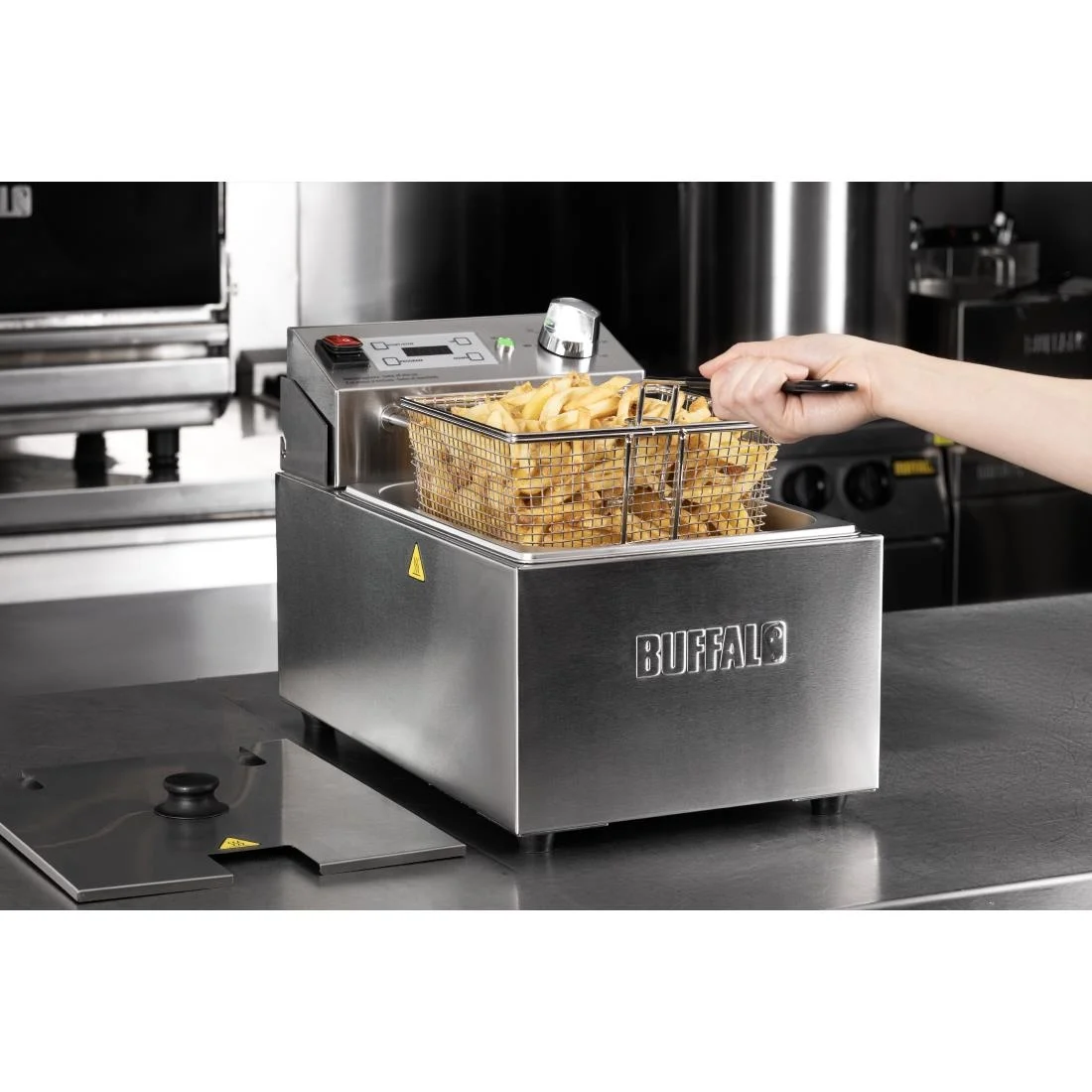 Buffalo Countertop Electric Fryer with Timer 5Ltr - Image 11