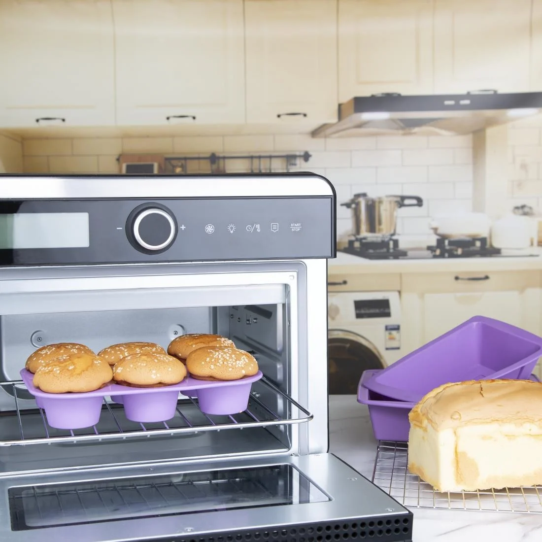 Hygiplas Flexible Silicone Six Hole Purple Muffin Pan - Image 5