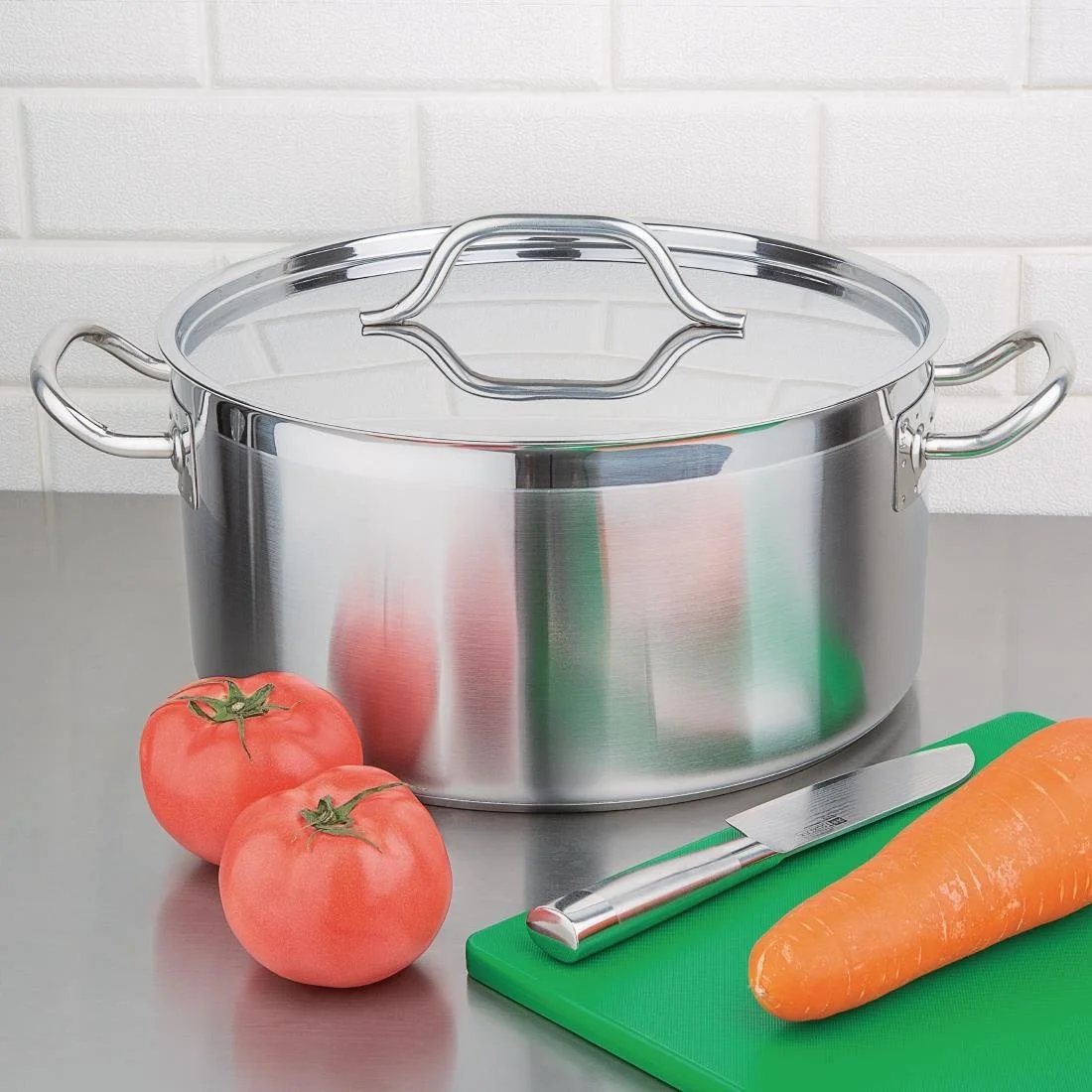 Nisbets Essentials Stainless Steel Stew Pot with Lid  32cm - Image 4