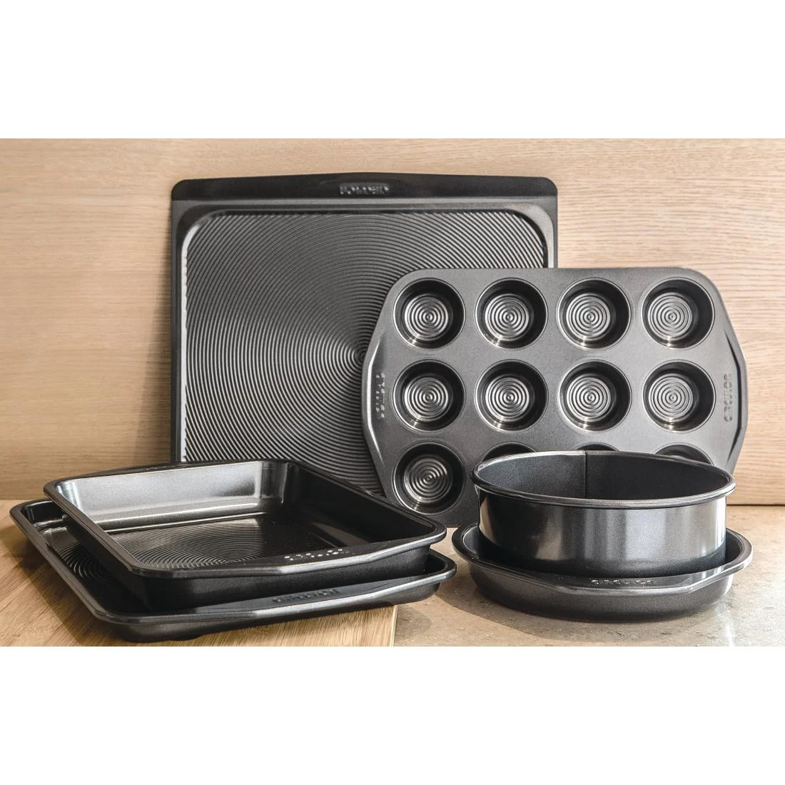 Circulon Rectangular Cake Tin 390mm - Image 2