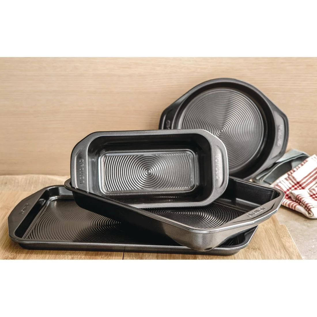Circulon Rectangular Cake Tin 390mm - Image 6