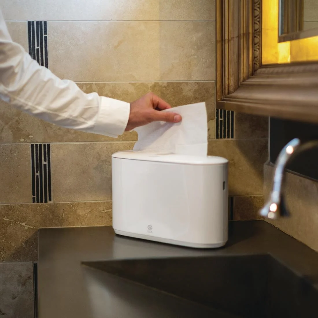 Tork Z Fold White Hand Towels 1Ply 250 Sheets (Pack of 12) - Image 2
