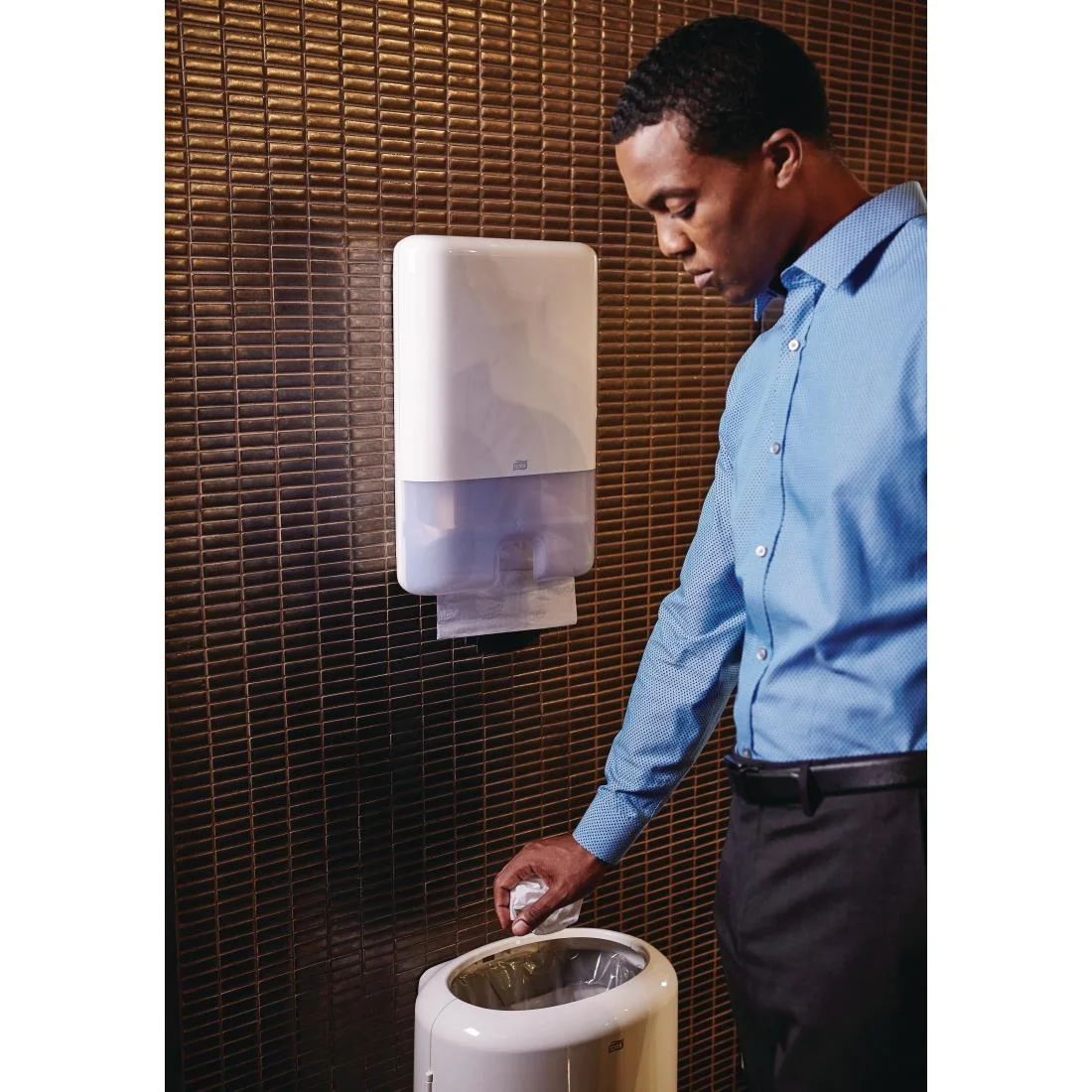 Tork Z Fold White Hand Towels 1Ply 250 Sheets (Pack of 12) - Image 3