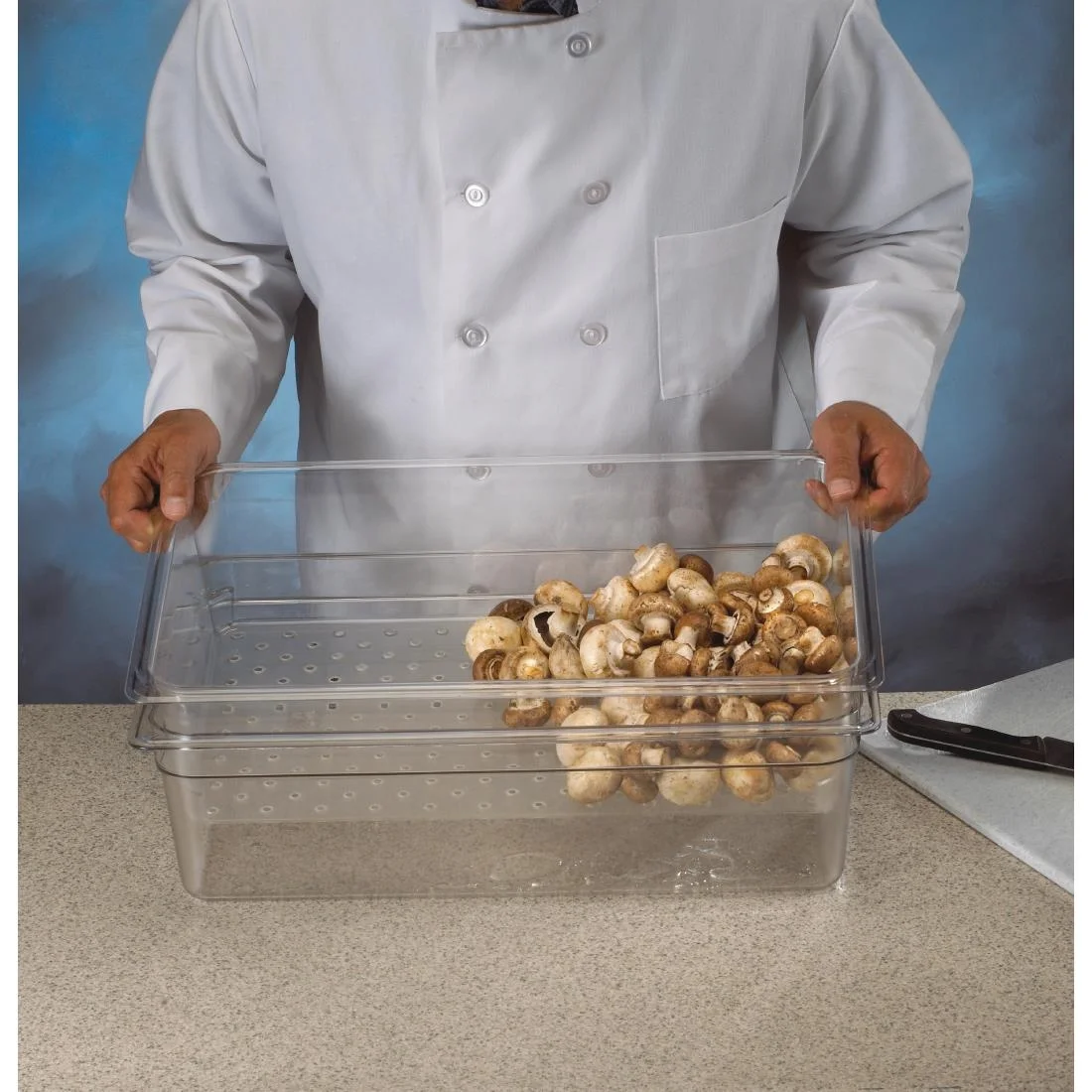 Cambro Polycarbonate 1/1 Gastronorm Pan 150mm - Image 3