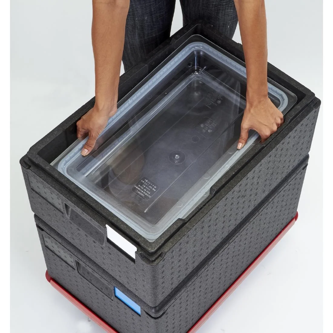 Cambro Polycarbonate 1/1 Gastronorm Pan 150mm - Image 4
