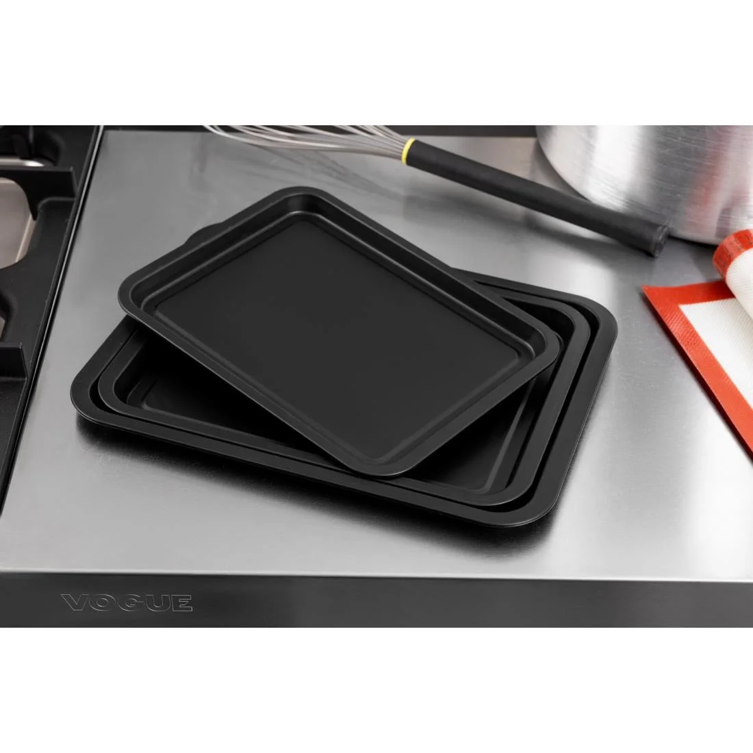 Nisbets Essentials Non Stick Baking Trays (3 Pack) - Image 5
