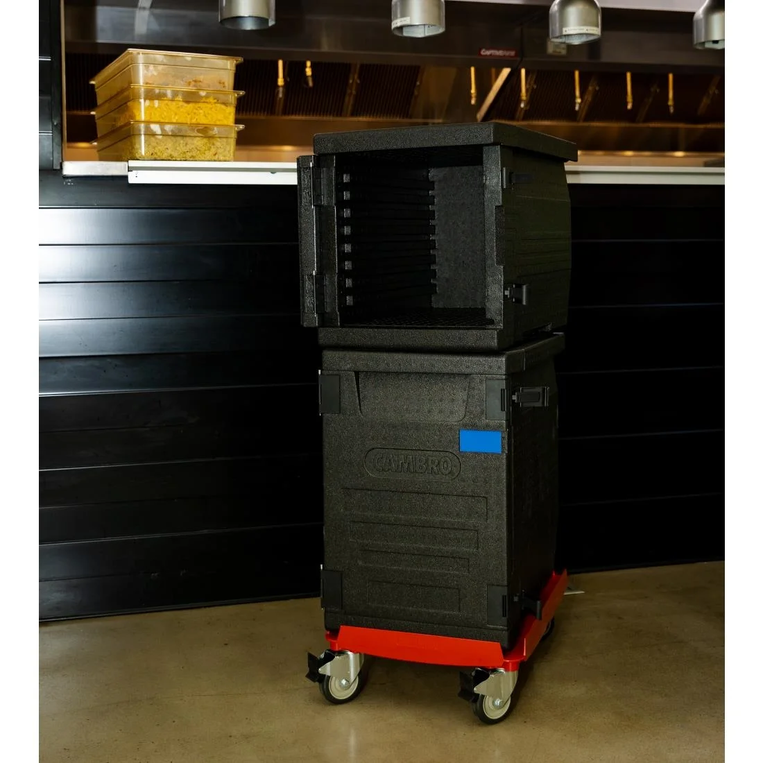 Cambro Insulated Front Loading Food Pan Carrier 86Ltr - Image 7