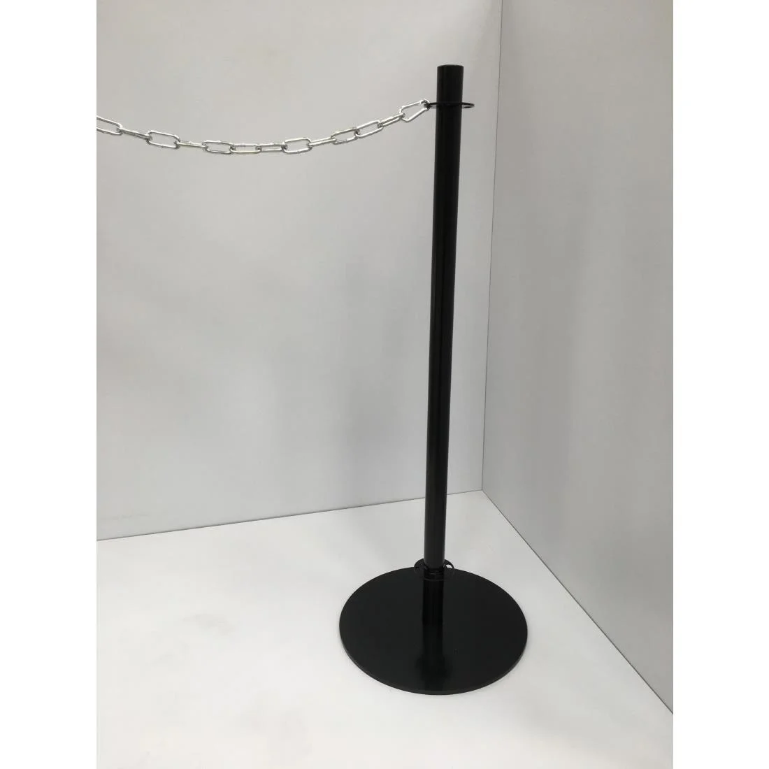 Bolero Chrome-Plated Barrier Chain 1.5m - Image 2