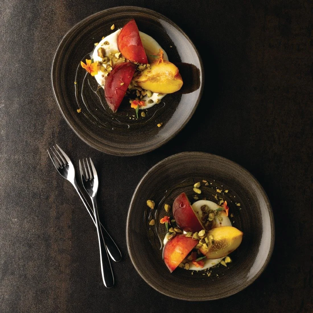 Churchill Stonecast Patina Round Trace Plates Iron Black 210mm (12 Pack) - Image 3