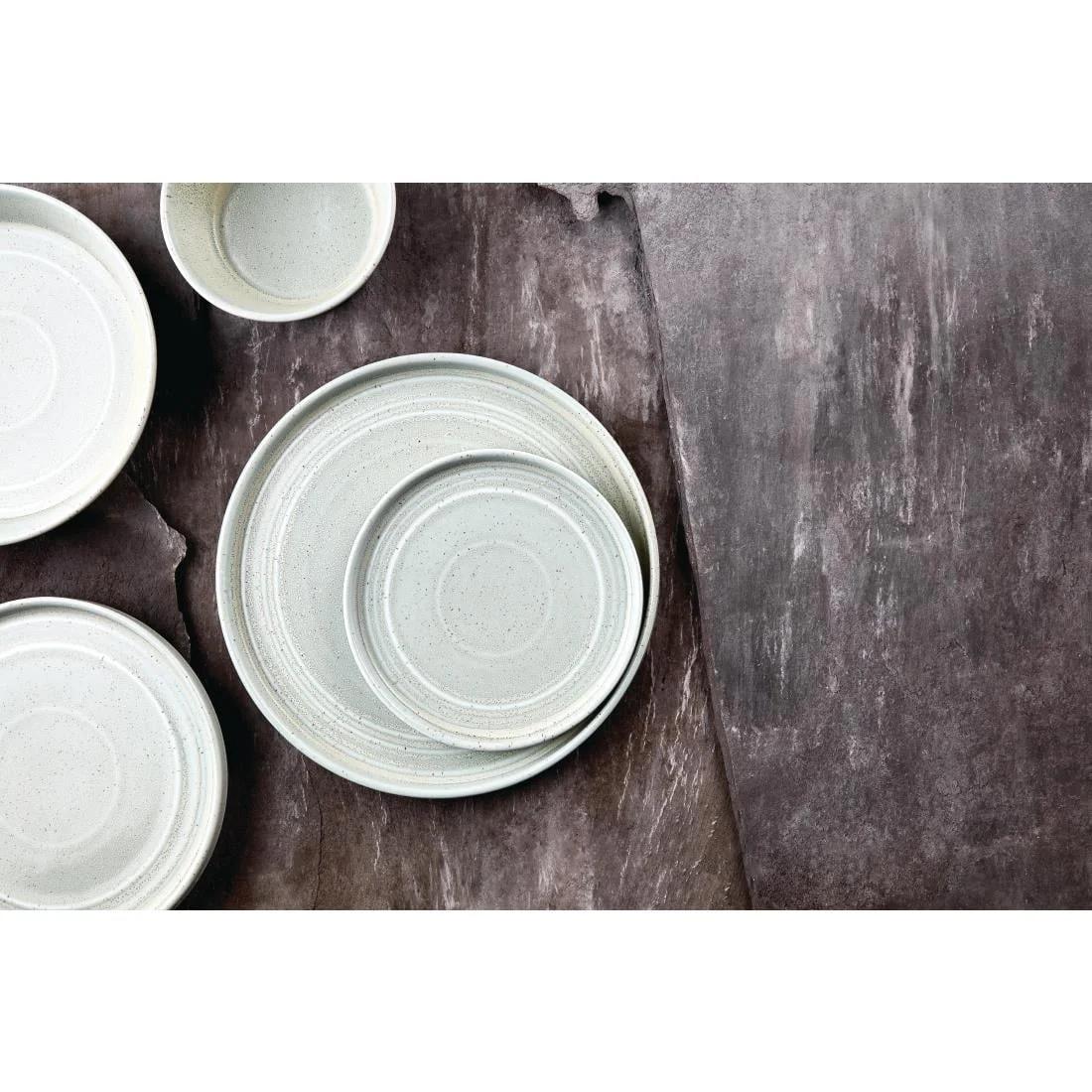 Olympia Cavolo Flat Round Bowls Spring Green 220mm (4 Pack) - Image 2