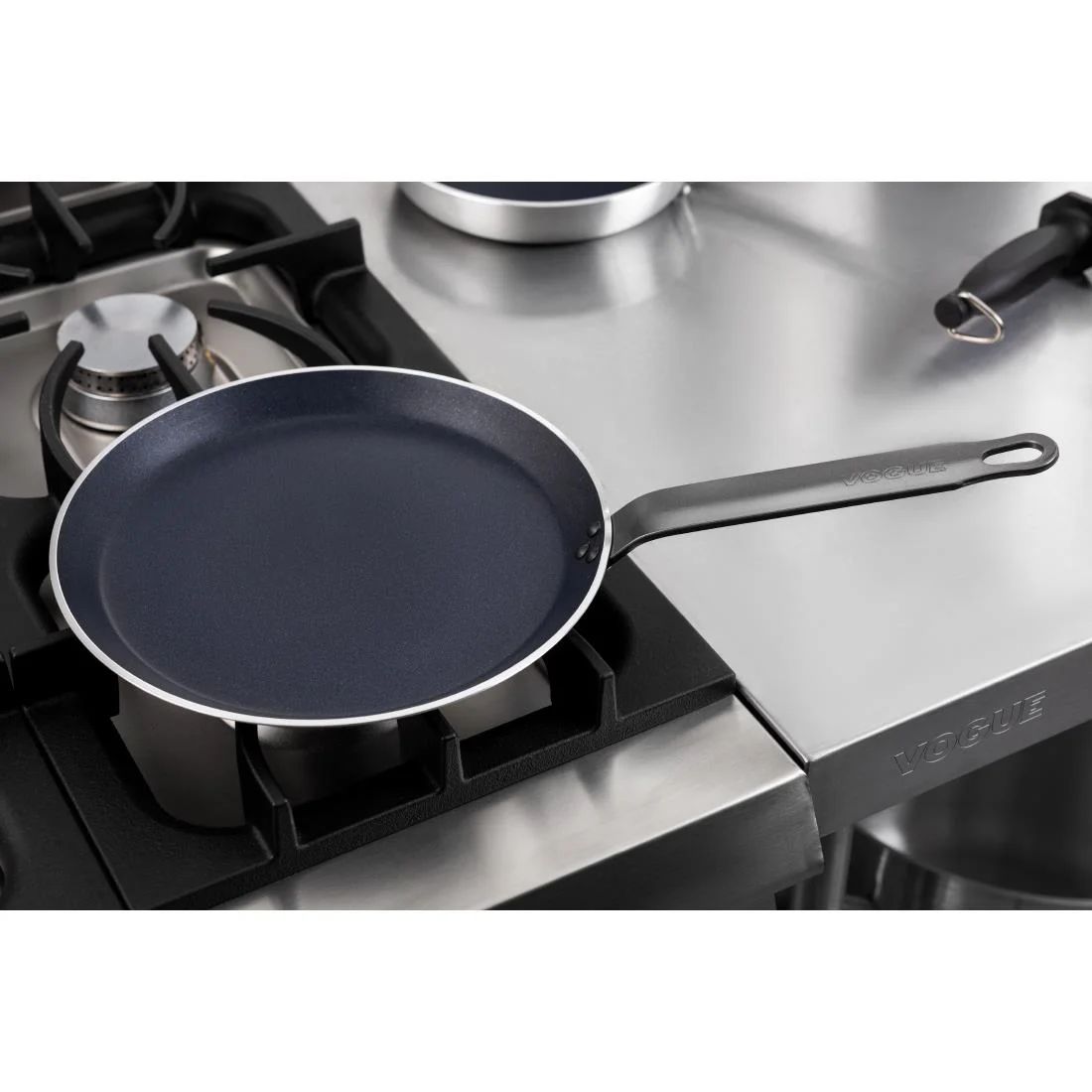 Vogue Aluminium Non-stick Teflon Sauté Pan 26cm - Image 7