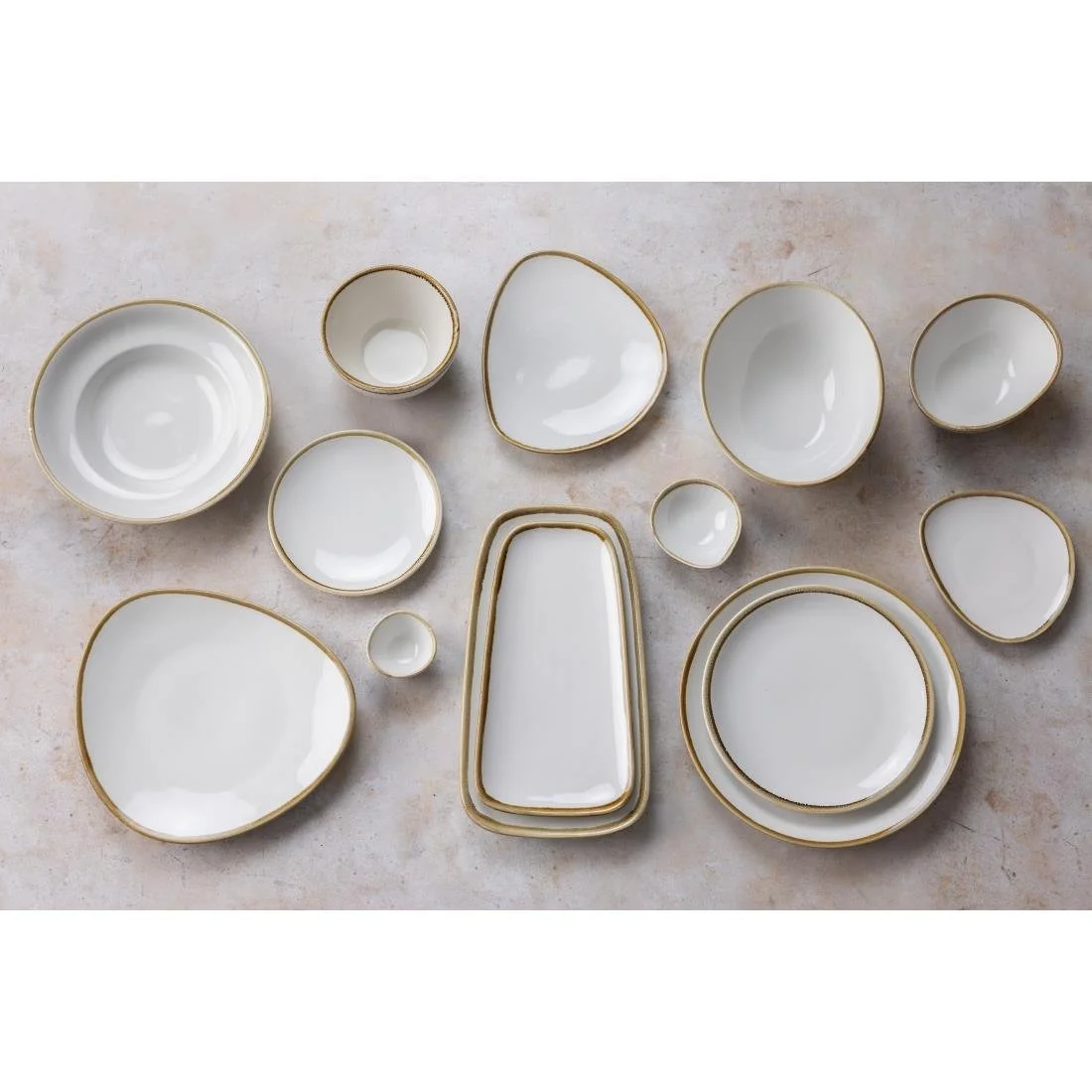 Olympia Kiln Triangular Plates Chalk 230mm (6 Pack) - Image 2