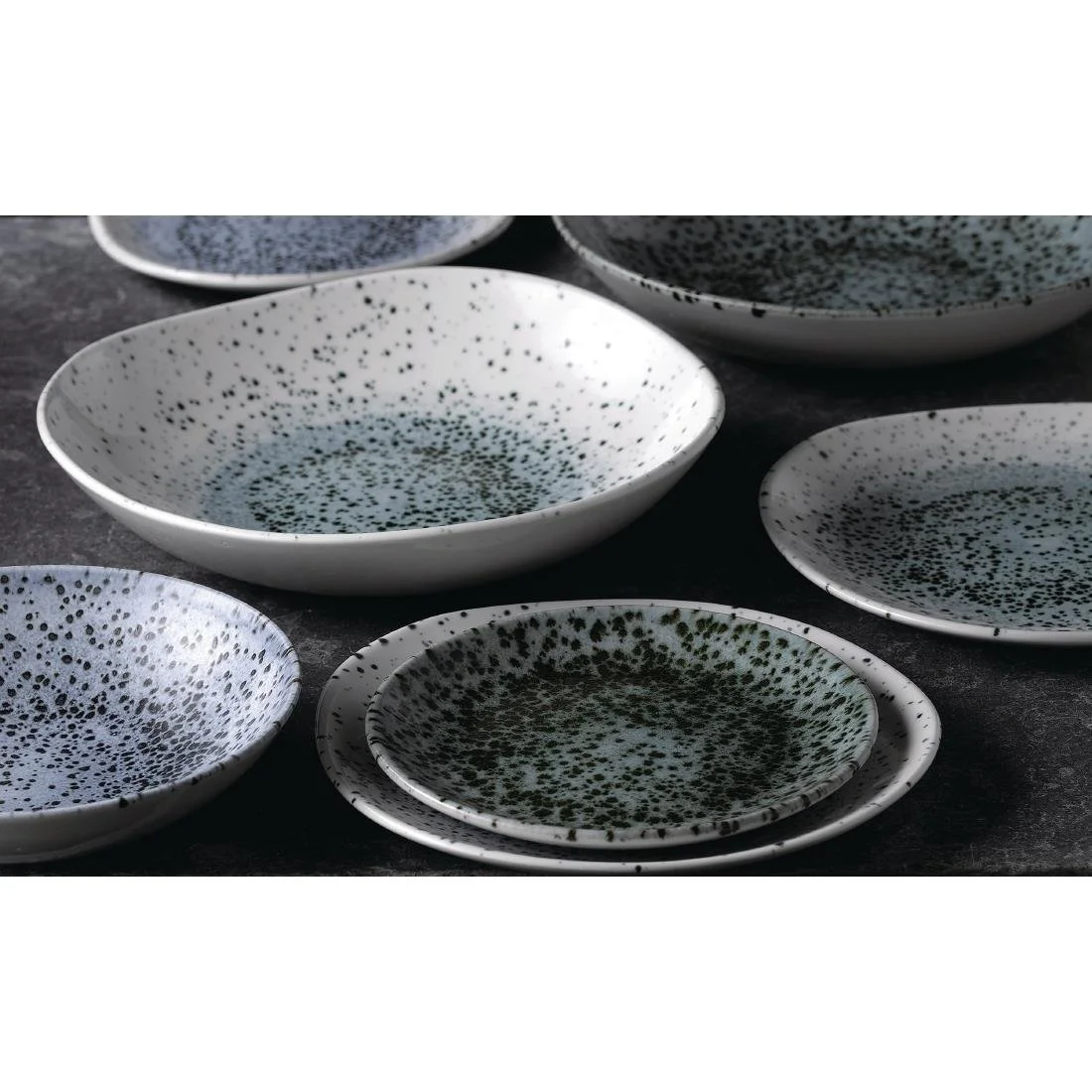 Churchill Studio Prints Mineral Green Centre Print Organic Round Plates 186mm (12 Pack) - Image 3